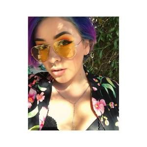 Meet your Posher, Marissa